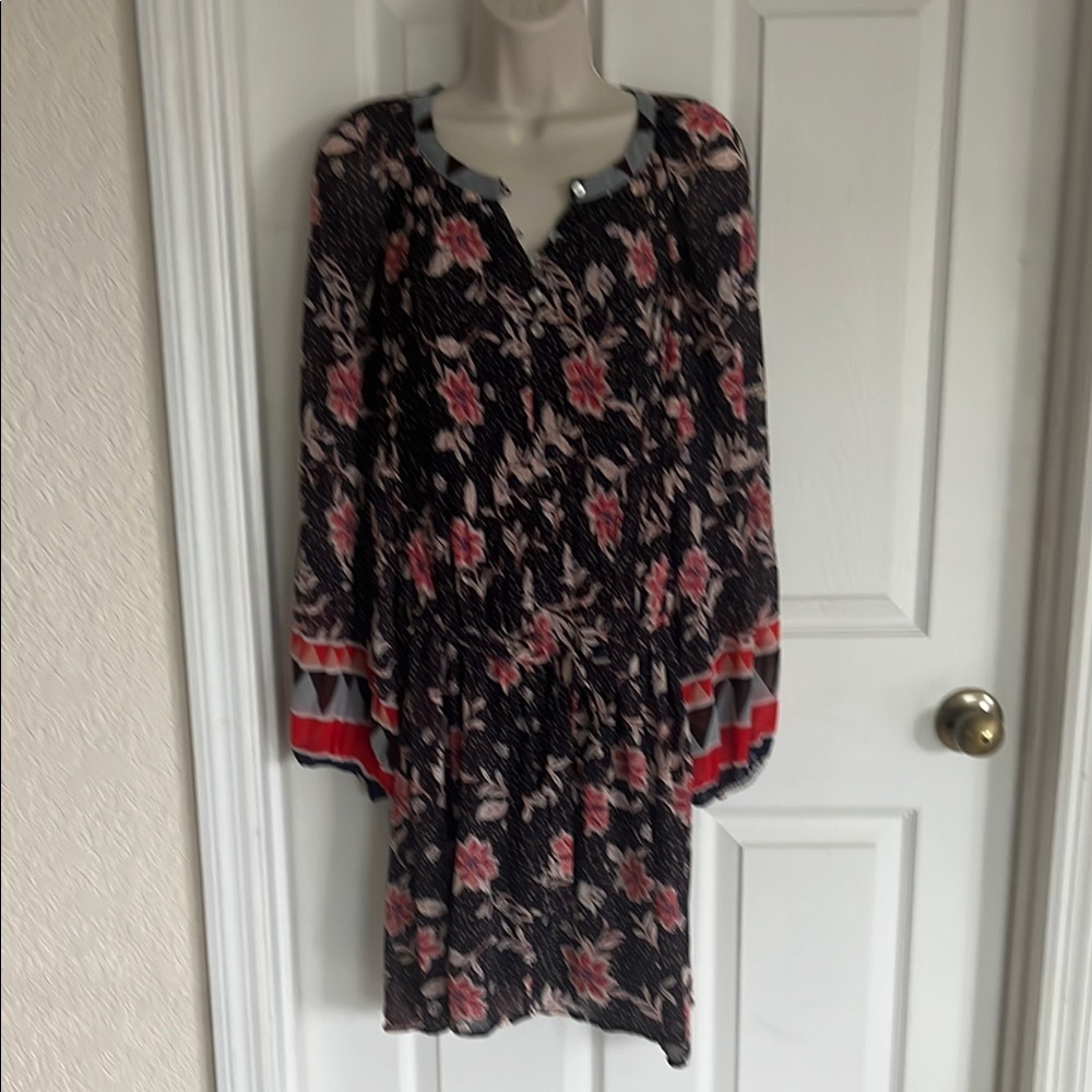 DR2 Floral Long Sleeve Dress - Black and Pink